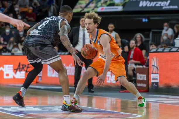 教练组和队 教练组和队