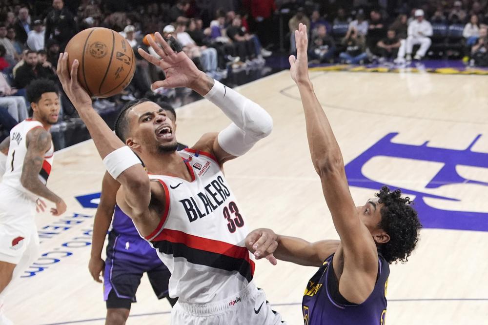 都牵动着球 都牵动着球